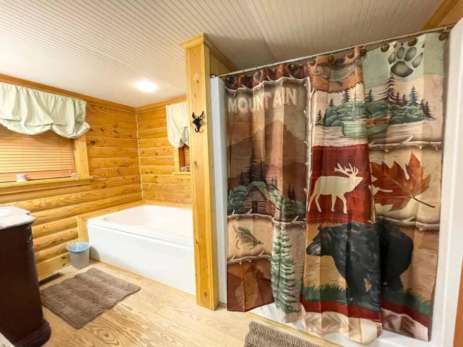 One Of A Kind Rustic Log Cabin Near Bryce Resort - Large Game Room - Fire Pit - Large Deck - Bbq Basye Exterior foto